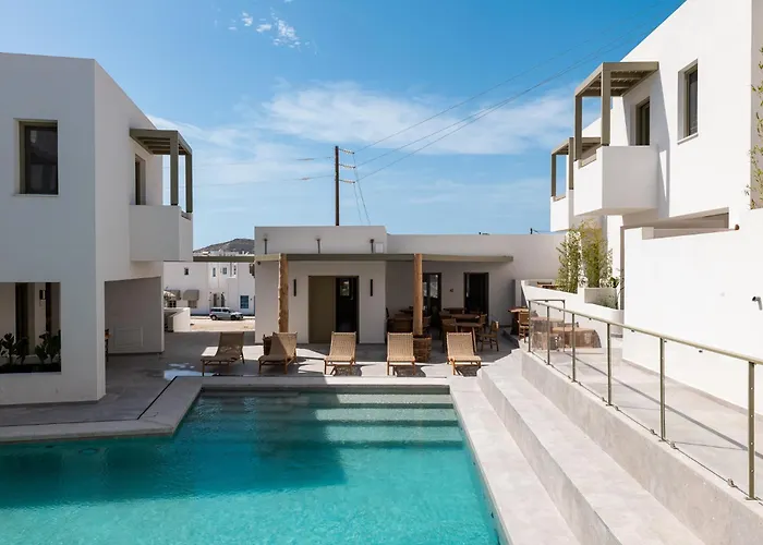 Mazee Paros Hotel 3*