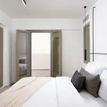 Mazee Paros Hotel