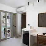 Mazee Paros Naousa (Paros)