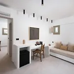 Mazee Paros Naousa (Paros)