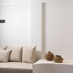 Mazee Paros Naousa (Paros)