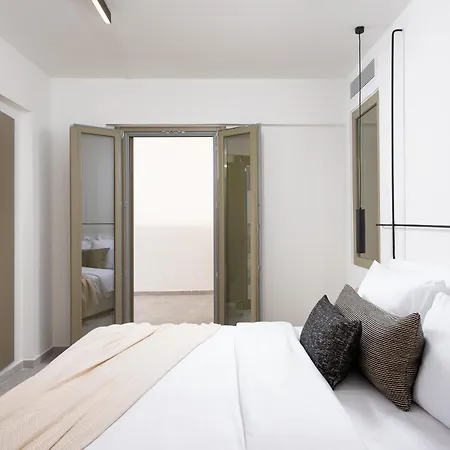 Mazee Paros Hotel