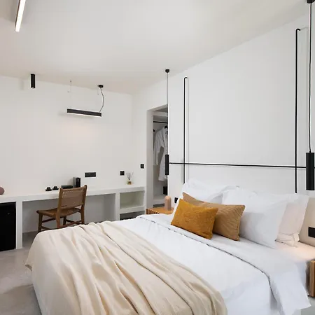 Mazee Paros 3* Naousa
