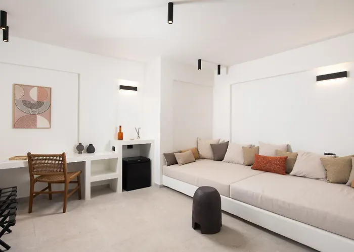 Mazee Paros Hotel Naousa